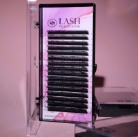 W-lashes-lashprovocator-2.JPG